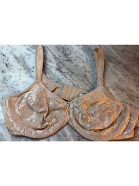 Wacoal Women's Style 85567 Awareness Underwire Bra, Nude Sand Size 42C